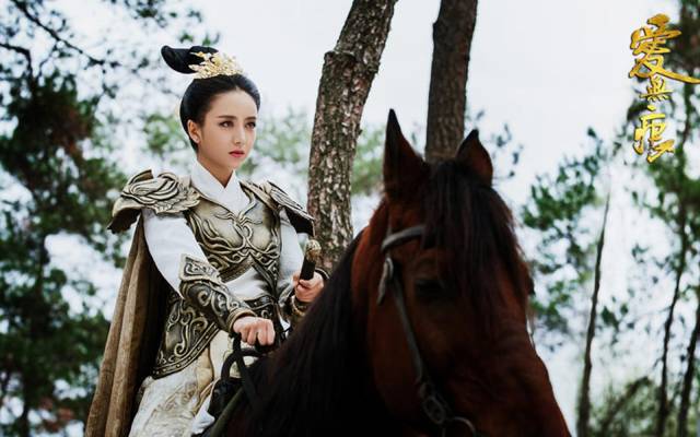 女明星穿盔甲_女明星穿铠甲_古装剧女将军