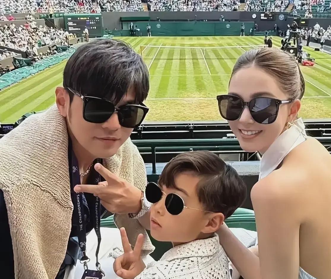 周杰伦私生子传闻_有哪个明星被爆出实锤黑料,_网络舆论危机处理